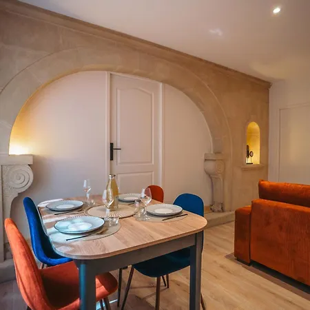 Apartment De Charme Les Halles De Nimes